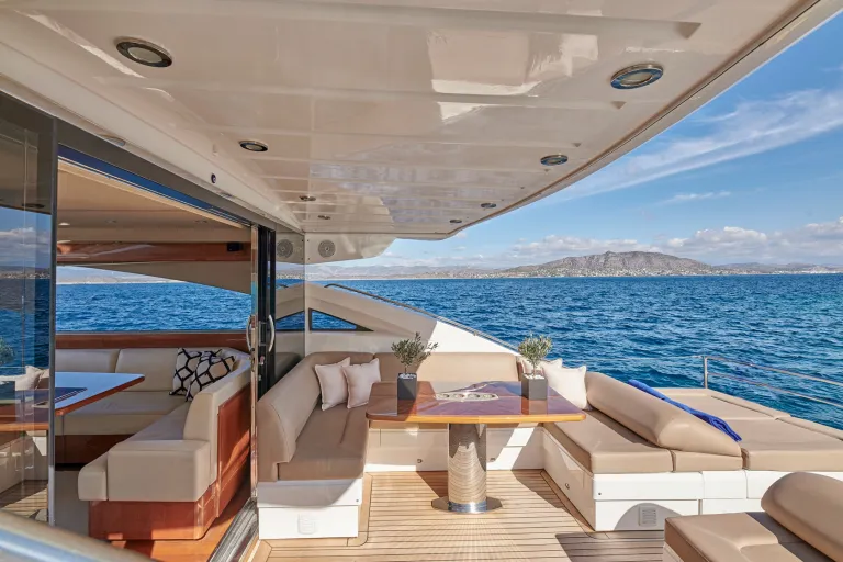 estia-one-aft-deck4.jpg